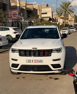 جیپ گراند شیرۆکی